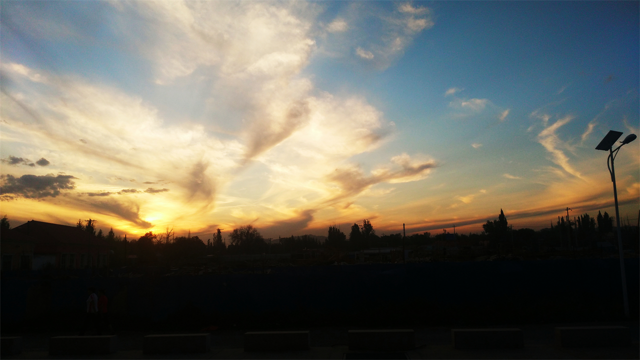 夕阳美景，新疆手机拍摄